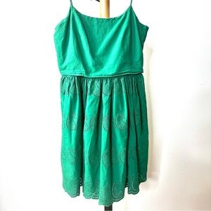 J. Crew Green Eyelet Spaghetti Strap Dress Knee Length Fully Lined Side Zip SZ 4